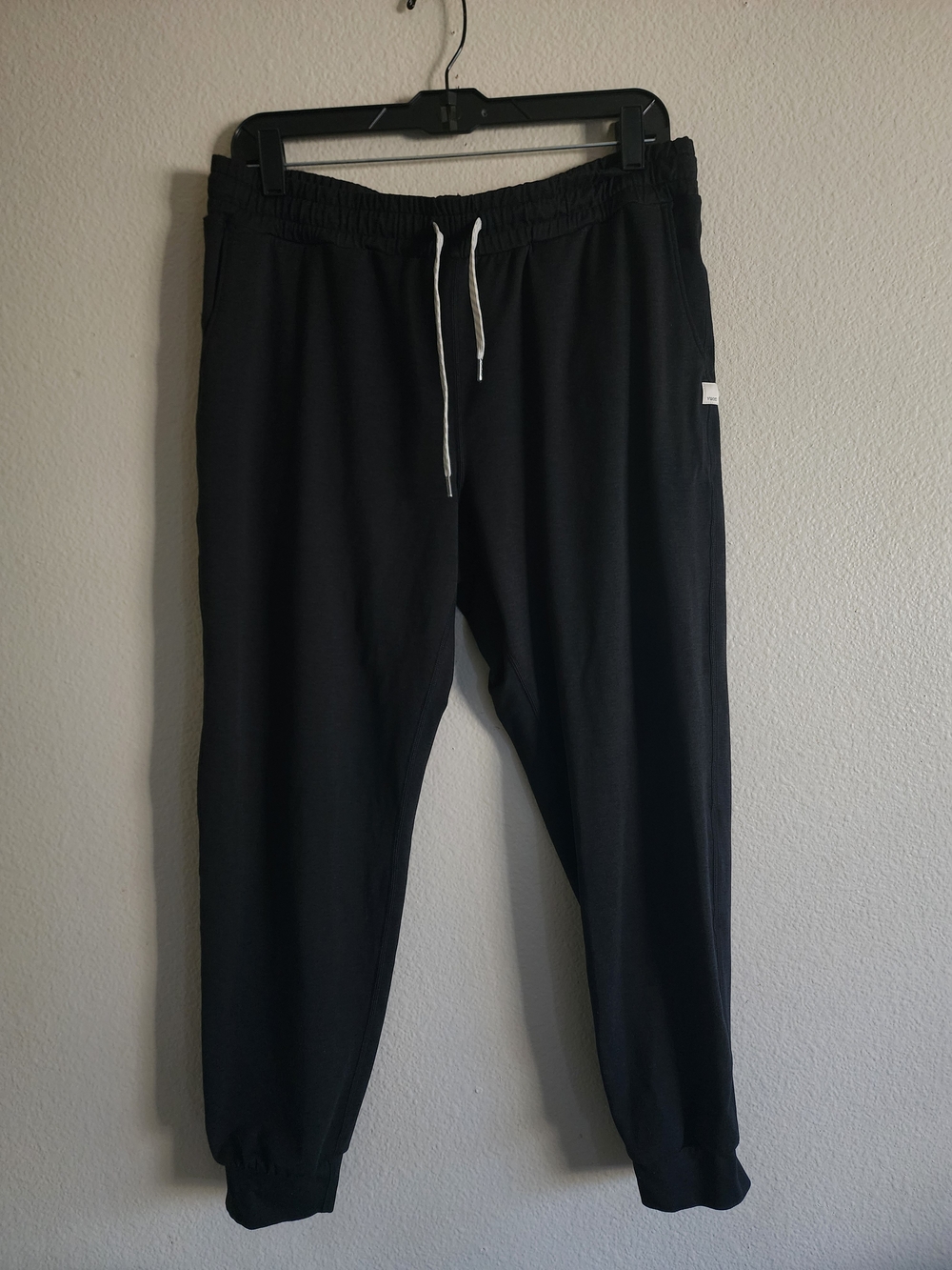 Vuori Sunday Performance Joggers Black Size Large Mens Athleisure Sweatpants